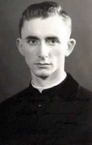 Mons. Valentim Loch, em 15 de dezembro de 1945