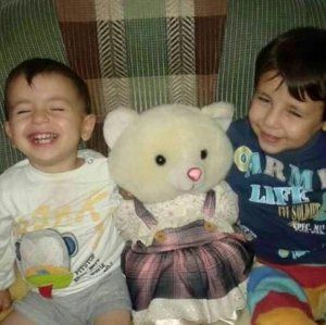 Aylan Kurdi e seu irmão mais velho, Galip
